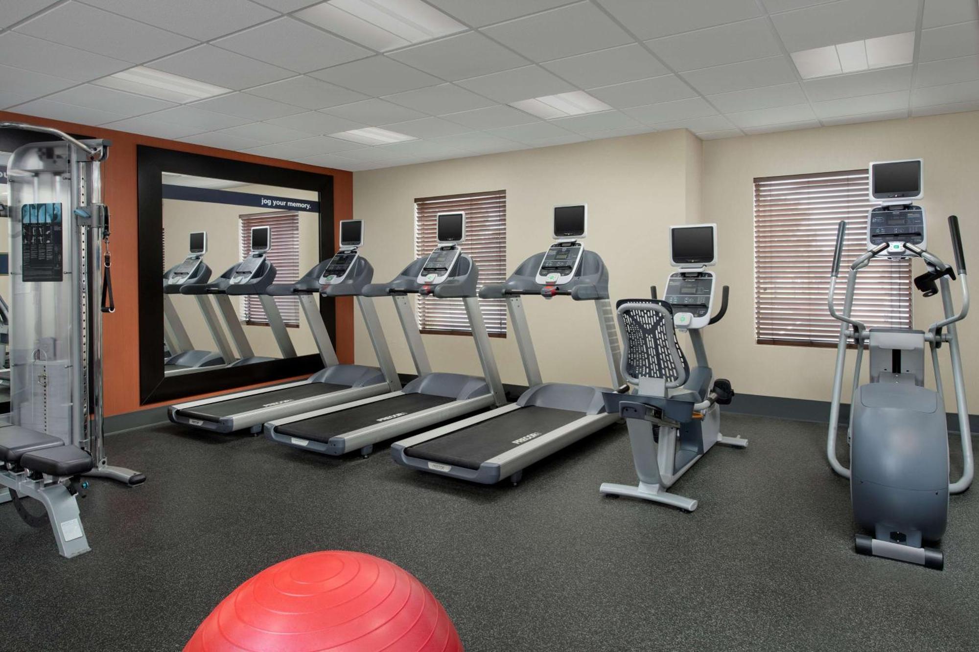 Hampton Inn Knoxville Clinton I-75 Экстерьер фото